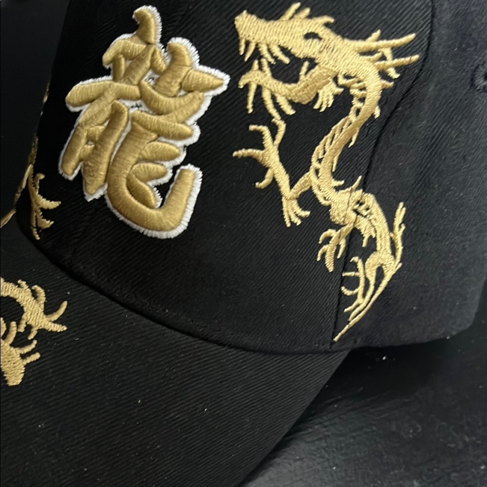 Gold Dragon Embroidery cap - Picture 2 of 13